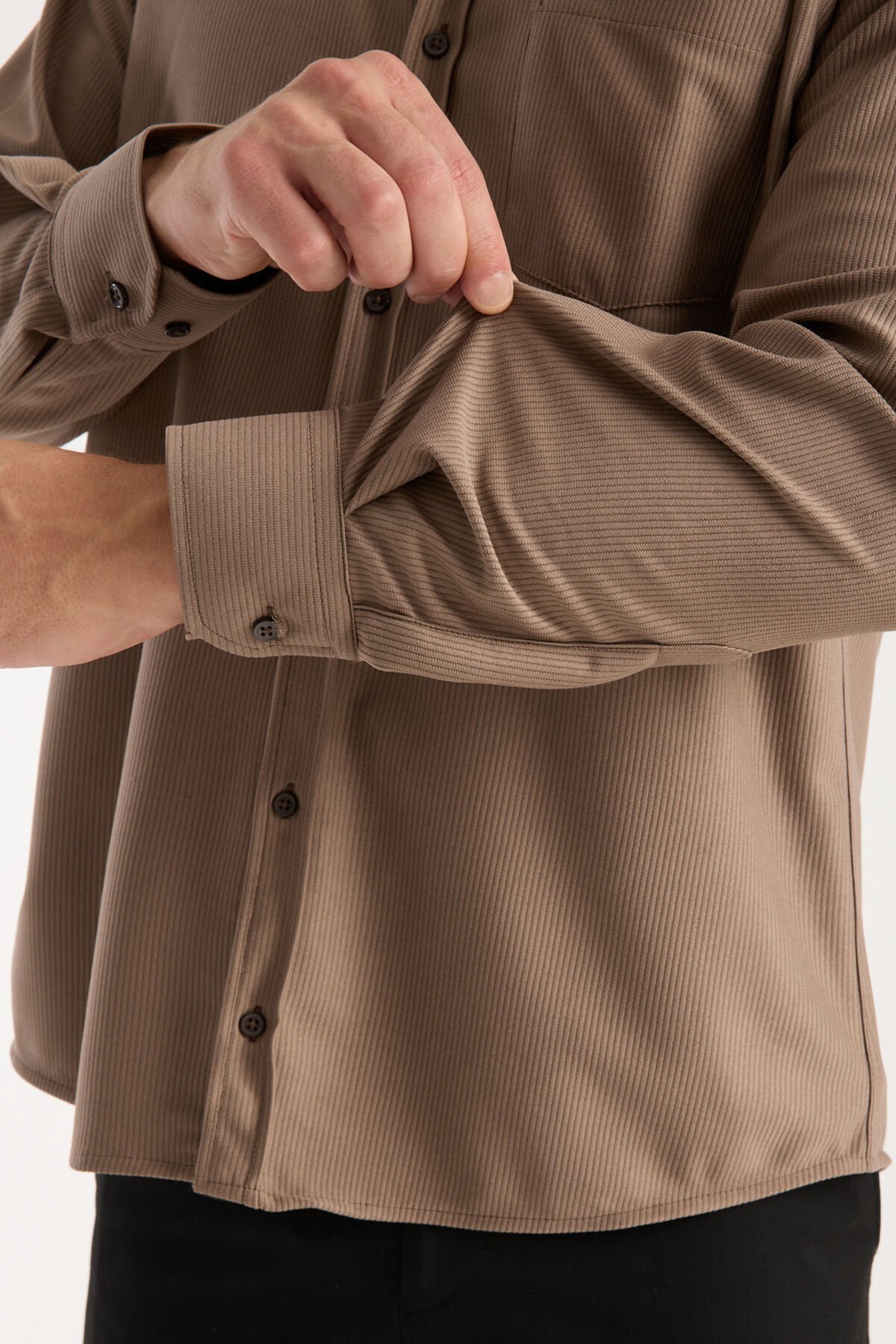 Varetta Erkek Kahverengi Gömlek Likralı Uzun Kollu Cepli Rahat Kalıp Salaş Dökümlü Pamuklu Günlük Şık Model