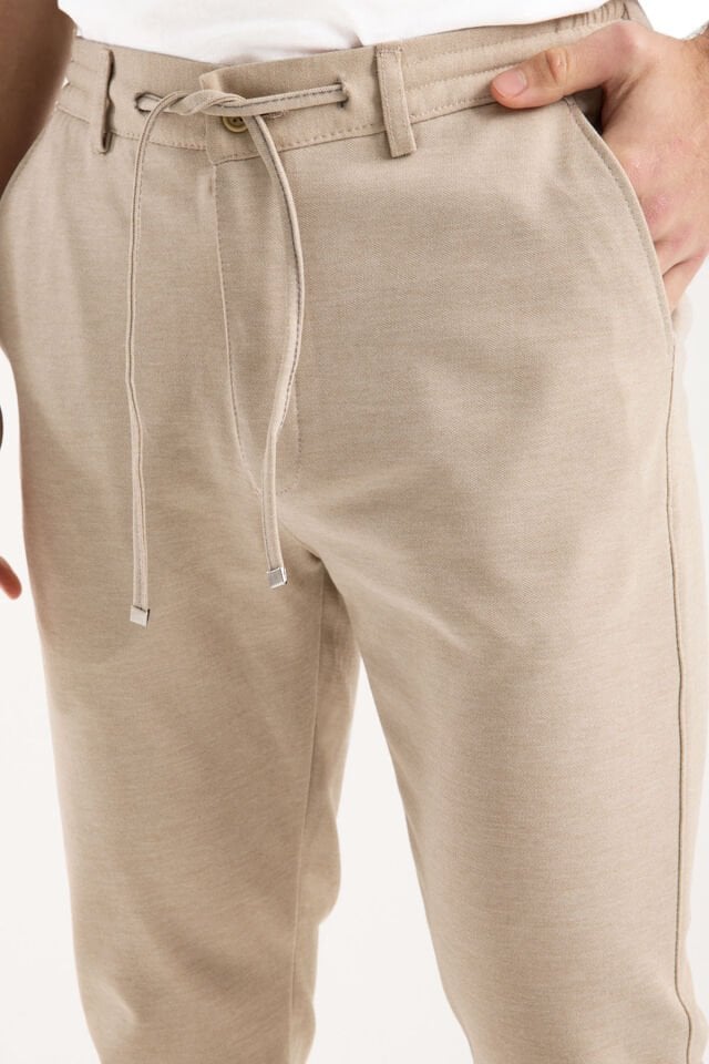 Varetta Erkek Kum Beji Jogger Pantolon – Lastikli Bel, Likralı, Regular Fit Jogger