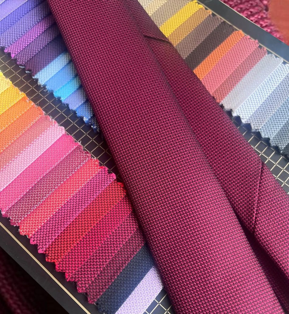 Varetta Erkek Bordo Rengi Armüllü Kuşgözü Slim Kesim Mendilli Kravat