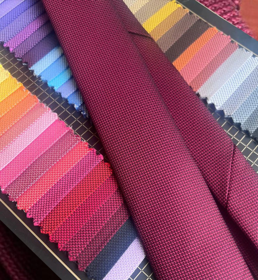 Varetta Erkek Bordo Rengi Armüllü Kuşgözü Slim Kesim Mendilli Kravat